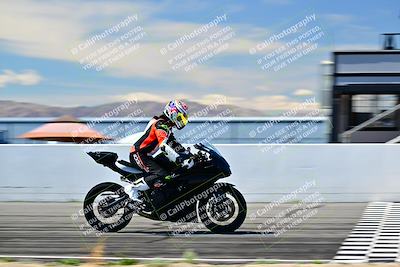 media/Mar-25-2024-Moto Forza (Mon) [[8d4319bd68]]/4-Novice Group/Session 4 Front Straight Speed Pans/